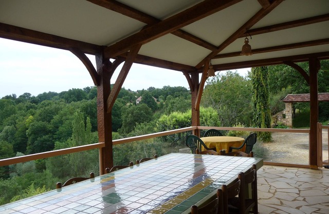 Spacious luxury country house: exceptional panoramic view!