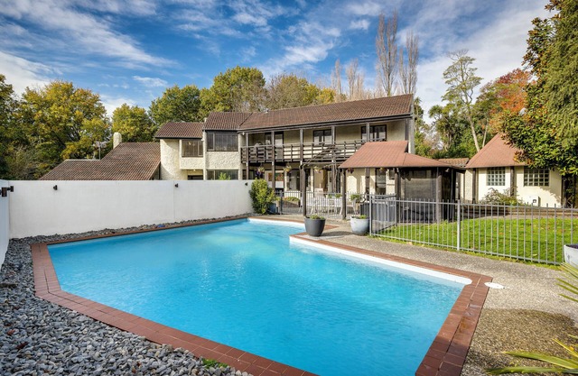 Splendid Sanctuary - Havelock North Holiday Home