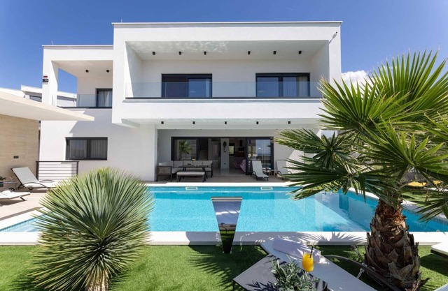 Espléndida Villa Golden Shine
