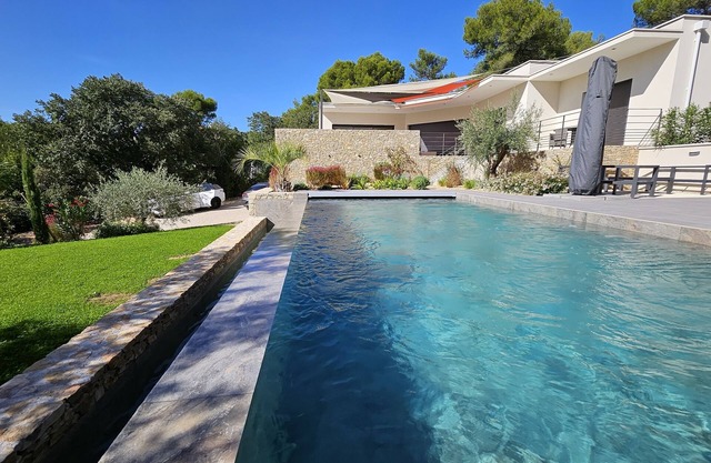 Splendid villa & private pool. Gard, Nîmes.