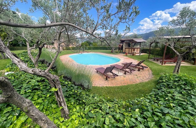 SPOLETO TRANQUILITA + PISCINA. Duerme 20. WIFI. AMPLIOS TERRENOS PRIVADOS