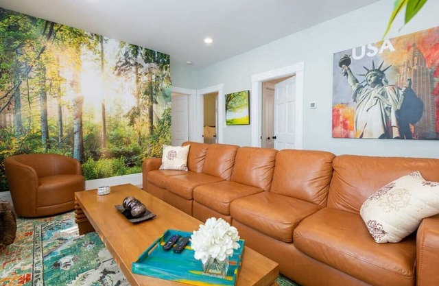 *Grand Halloween 5Br Home|Salem+Beverly|Parking