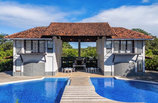Spora Sunset Loft – Coastal Bliss Retreat