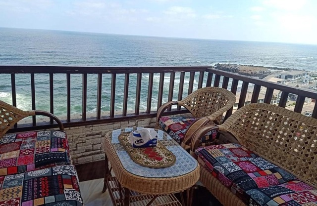 sporting sea view two bedroom appartement