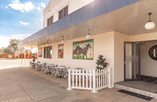 Sportsmens Club Hotel