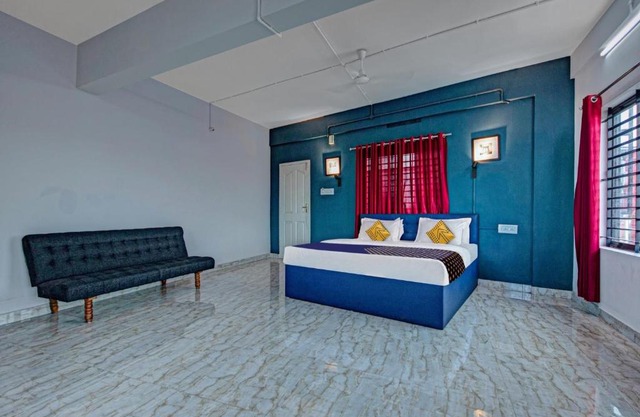 SPOT ON 81061 Megha Residency