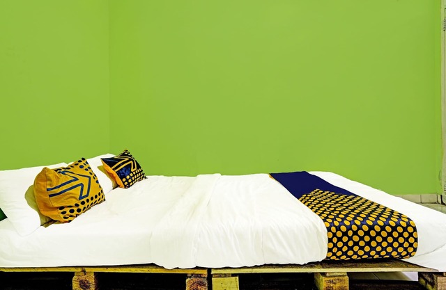 SPOT ON 91325 Pondok Hijau Guest House Syariah