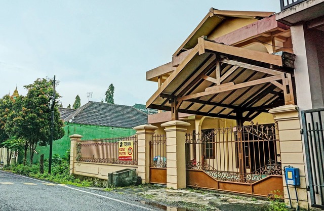 SPOT ON 92450 Homestay Simpang Panji Suroso Syariah