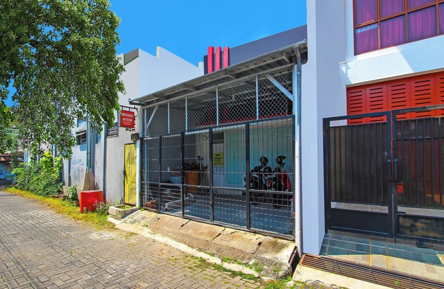 SPOT ON 92495 Wisma AyemNearTaman Doa Maria Gereja Bongsari