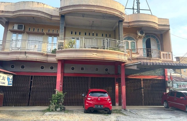 SPOT ON 93270 Handisa Homestay SyariahNearKedai Kopi Atien