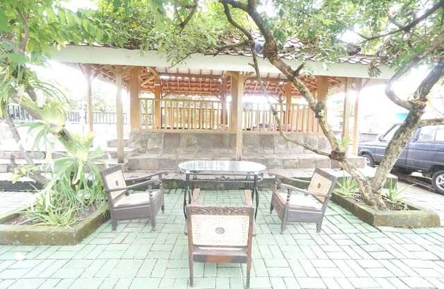 SPOT ON 93612 Kencana Homestay Syariah Near Masjid AL-BAROKAH Kanyuran