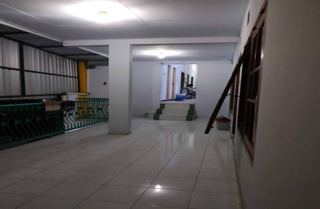 SPOT ON 93621 Kost Bu Tutik Syariah