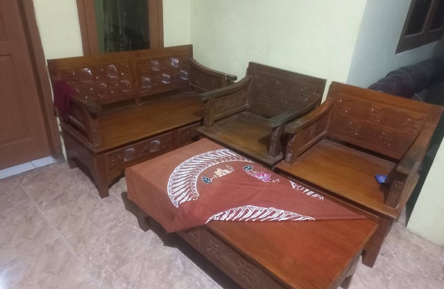 SPOT ON 93917 Homestay Adreena Syariah