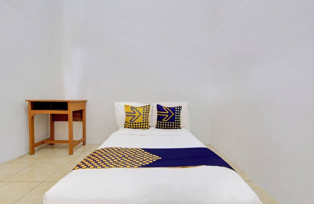SPOT ON 93988 Guest House Wijaya Syariah Near alun alun kota purwokerto