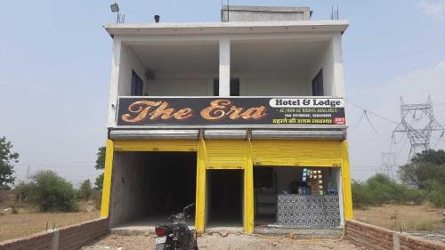 SPOT ON The Era Hotel