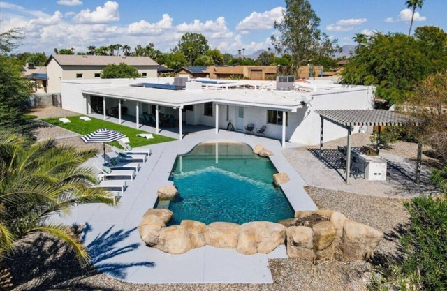 Sprawling Home with Heated Pool - Pickleball - Basketball - Game Room - Fire Pit - Games Galore