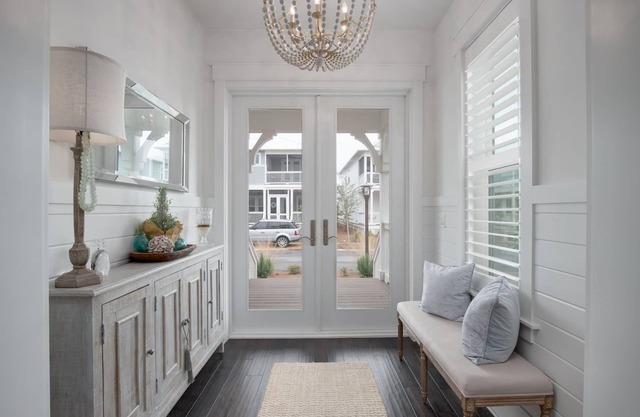 Spring and Summer on 30A - Sleeps 12 -6-seater golf cart and 5 Bikes included!