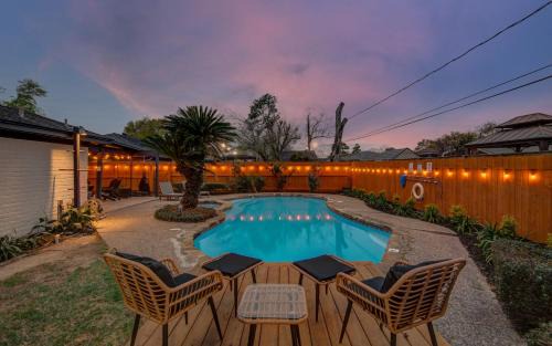 Spring Branch Getaway Feat 5BD Pool Hot tub