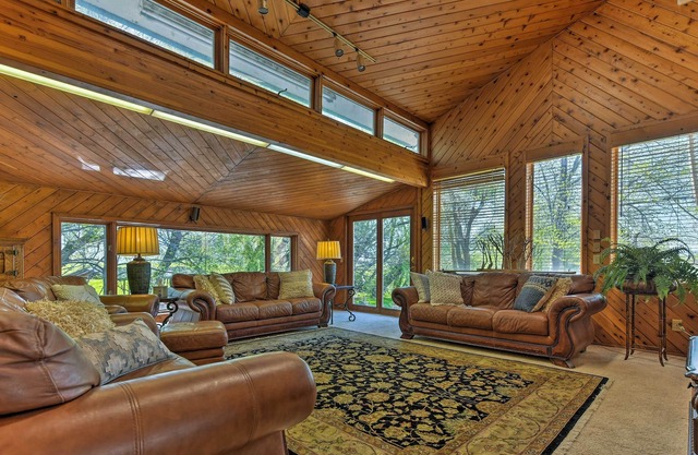 Spring Creek Retreat en 25 acres w / vistas a la montaña!