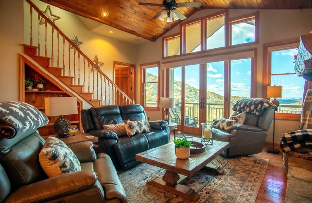 Spring Rock Retreat- Private Club Access