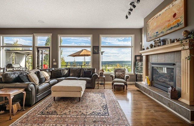 Springbluff Serenity with Panoramic Views