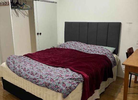 Springvale Couple Room for Rent