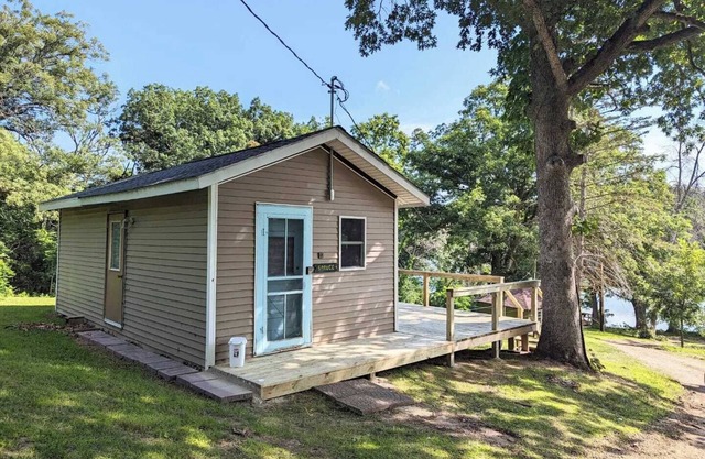 Spruce Cabin - Lake Views & Pet Friendly