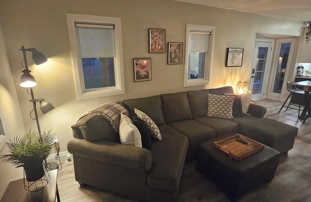 Spruce Suite (Broken Pine)