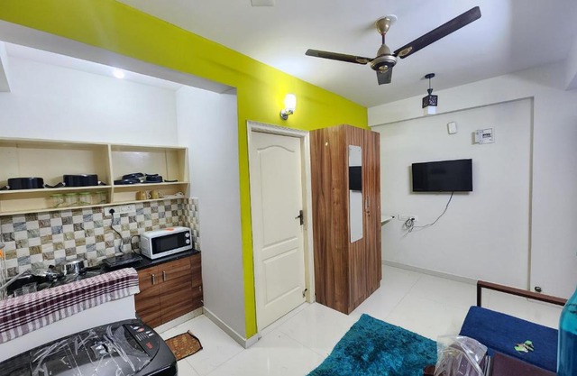 SQUARSTAY 1BHK HOME