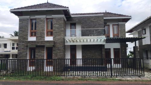 SR LUXURY VILLA