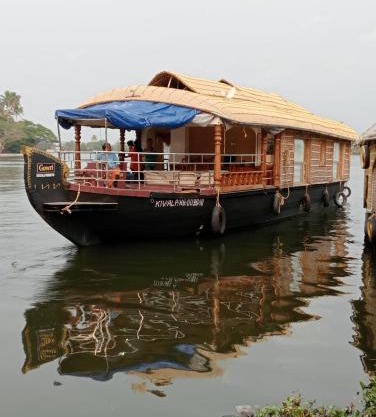 Sreekrishna Houseboat - VACCINATED STAFF
