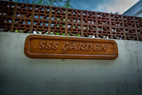 SSS Large Farm House