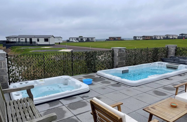 St .Andrews Lodge park. No 23 Rivendale lodge, stunning views with hot tub