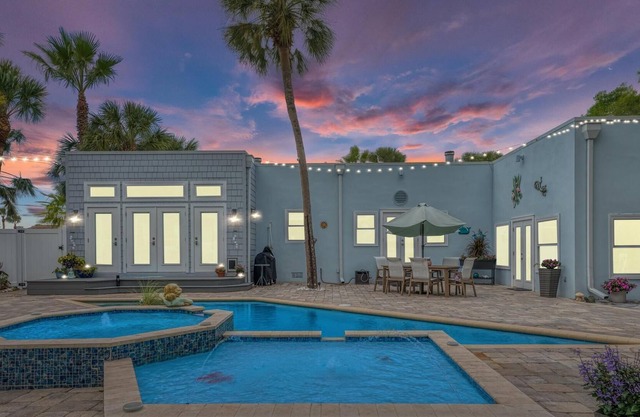 St Armand's Private Home with large yard