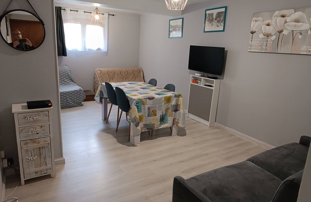 SAINT CYR SUR MER Les Lecques, apartamento de 1 habitación en la planta baja / 31m2 cerca de la playa de 1 a 5 personas