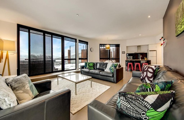 St Falls Penthouse West 401