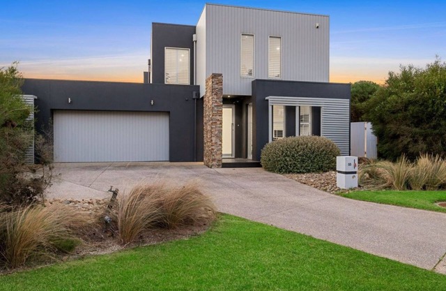 St Georges Luxury Beach House