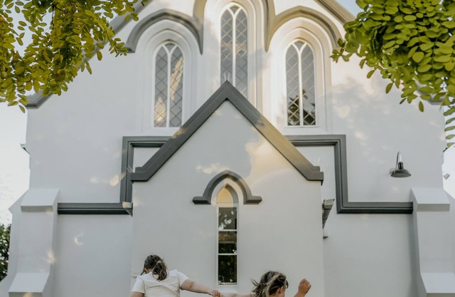 St James Miners Descanso Elegante Iglesia Convertida Wifi Netflix
