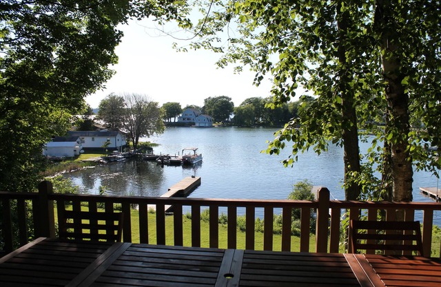 S t. Lawrence Waterfront House - Mil Islas