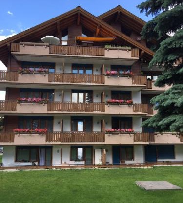St Martin Apartments