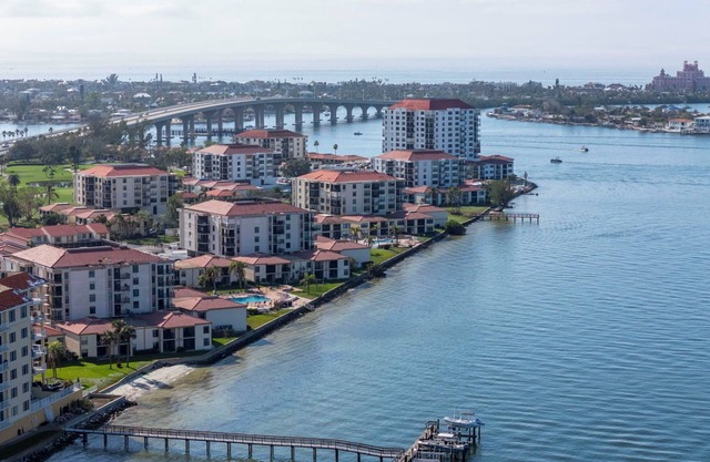 ST Pete Isla Casa A condo in St. Petersburg, Florida 2 bedrooms2 beds2 baths