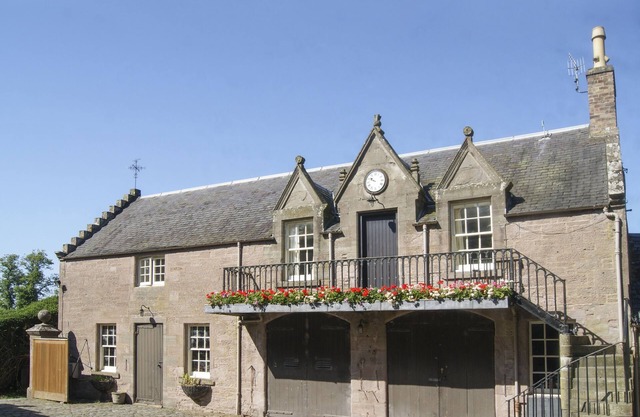 Estable Flat, SCONE