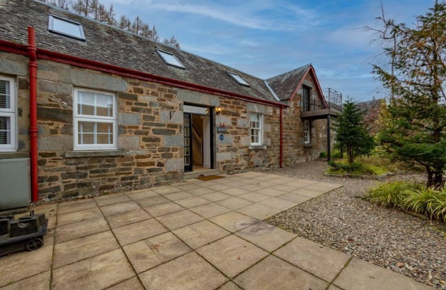 Mains of Taymouth, KENMORE ~ 4 * Stables Cottage - capacidad para 8 personas en 4 habitaciones