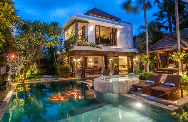 Villa de lujo Annecy paraíso privado en Seminyak. Tiendas, restaurantes, playa