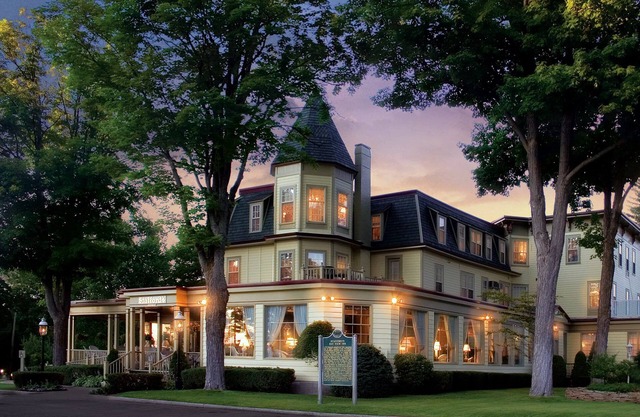 Stafford's Bay View Inn