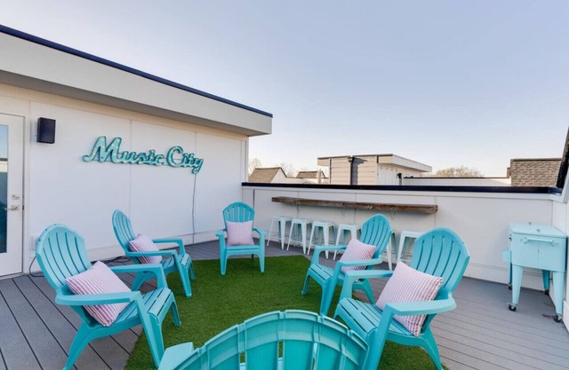Lovely Rooftop/Game Room-Sleep 8, Near The Opry
