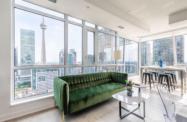 Stallion Suites - Entertainment District