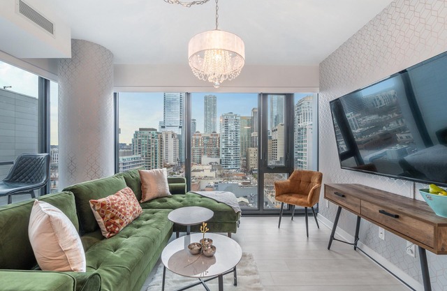 Stallion Suites Yorkville