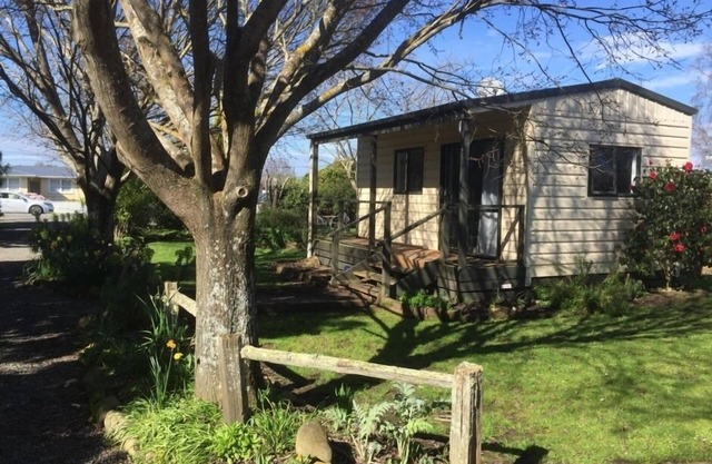 Casa de campo recientemente reformada en un tranquilo jardín.