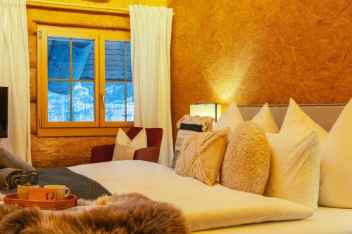 Standard 2 - Heiti Lodge